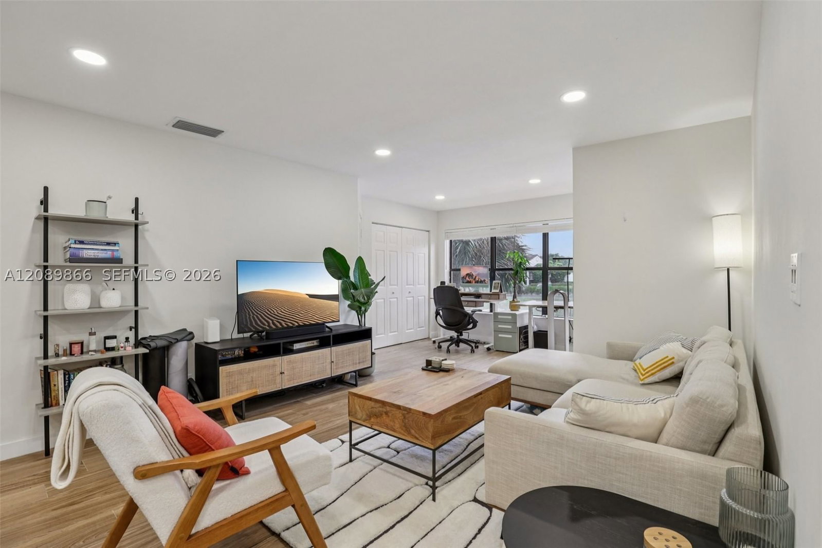 Real estate property located at 2926 University Dr #6204, Broward, Sundance At Davie Condo, Davie, FL