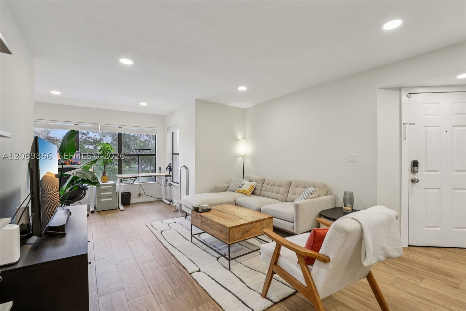 Real estate property located at 2926 University Dr #6204, Broward, Sundance At Davie Condo, Davie, FL