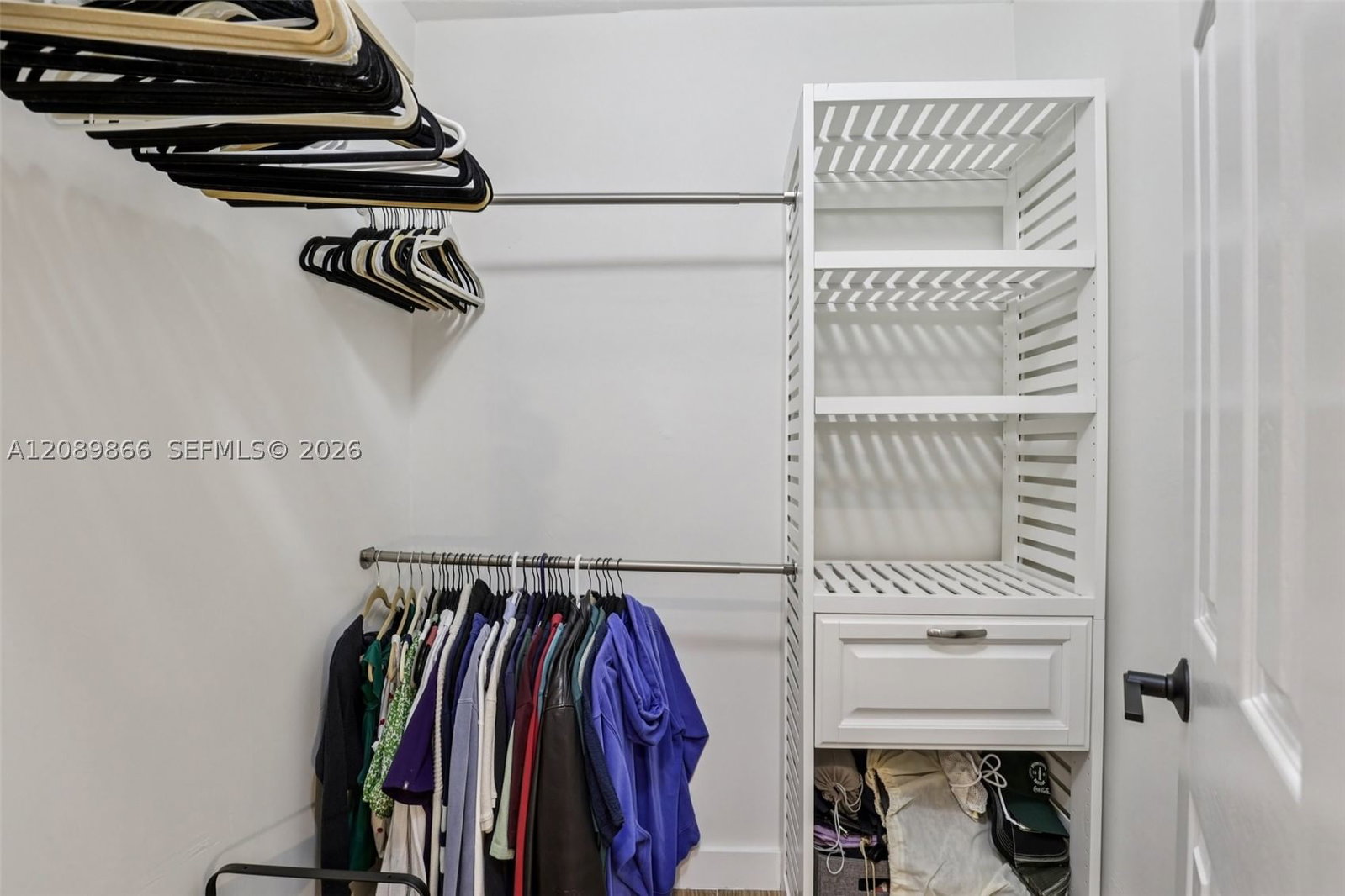 Real estate property located at 2926 University Dr #6204, Broward, Sundance At Davie Condo, Davie, FL