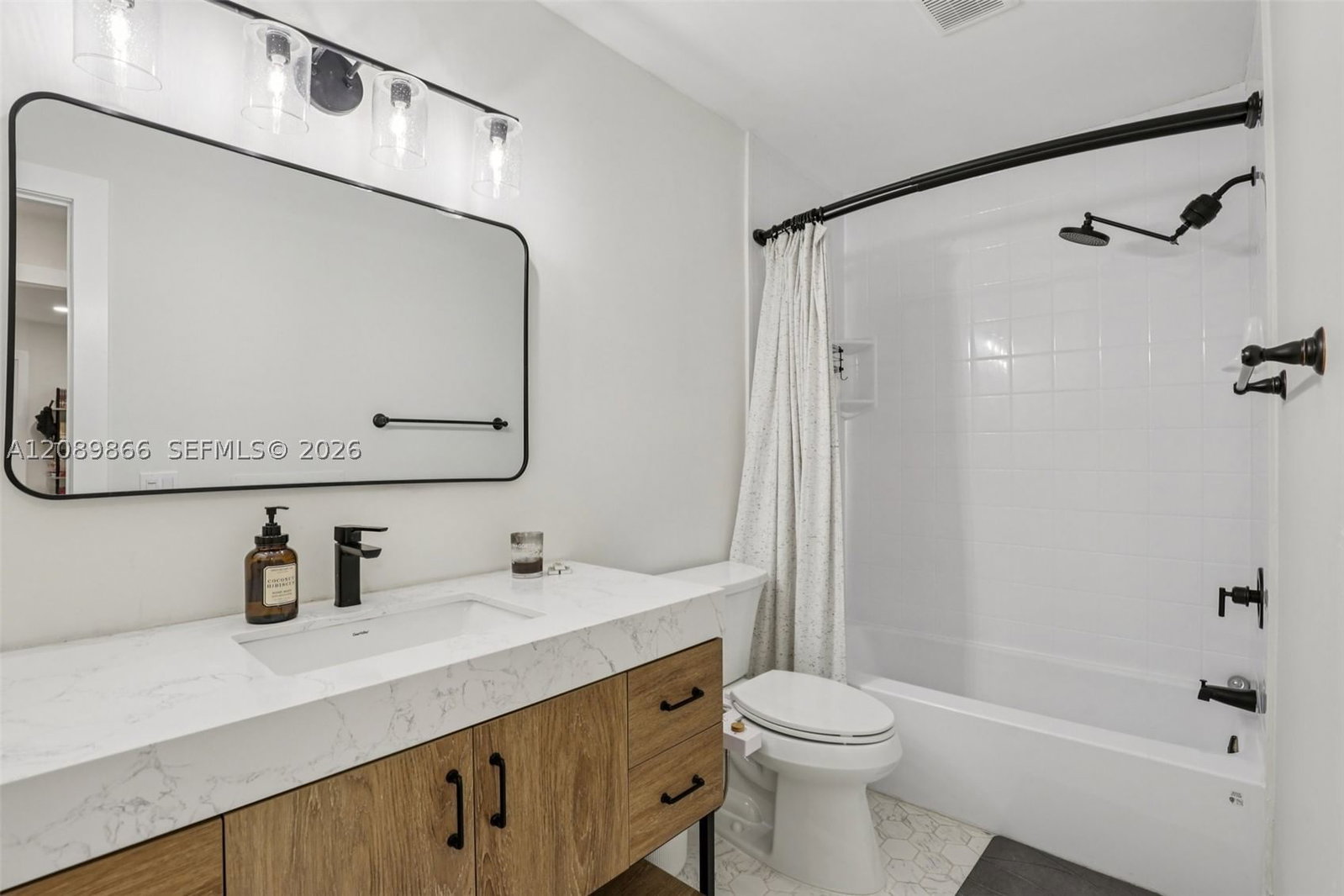 Real estate property located at 2926 University Dr #6204, Broward, Sundance At Davie Condo, Davie, FL