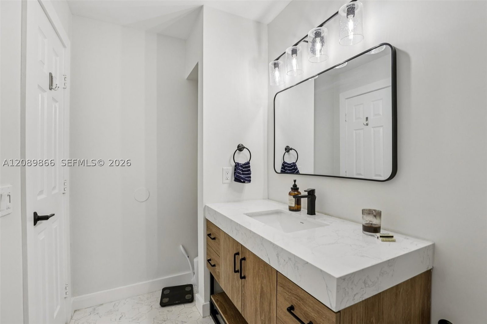 Real estate property located at 2926 University Dr #6204, Broward, Sundance At Davie Condo, Davie, FL