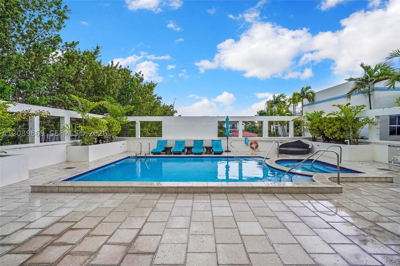 Real estate property located at 9172 Collins Ave #302, Miami-dade, The Waverly At Surfside, Surfside, FL