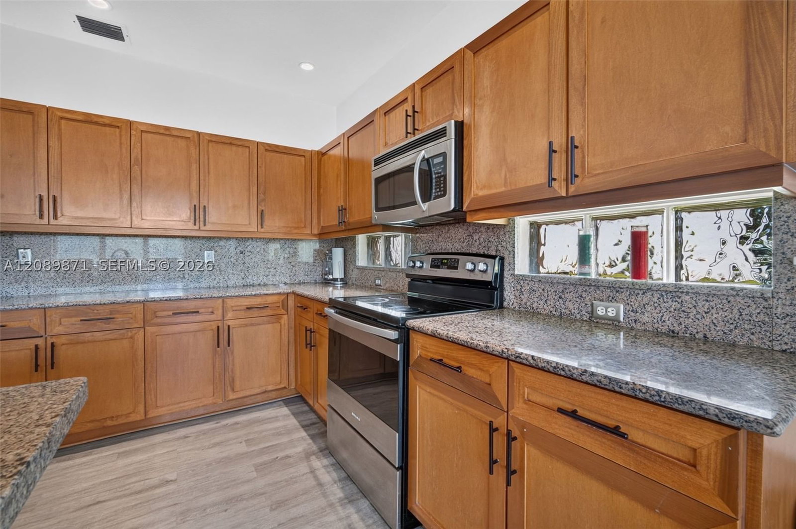 Real estate property located at 3379 173rd Ter, Broward, Silver Lakes Ph 111 Repla, Miramar, FL