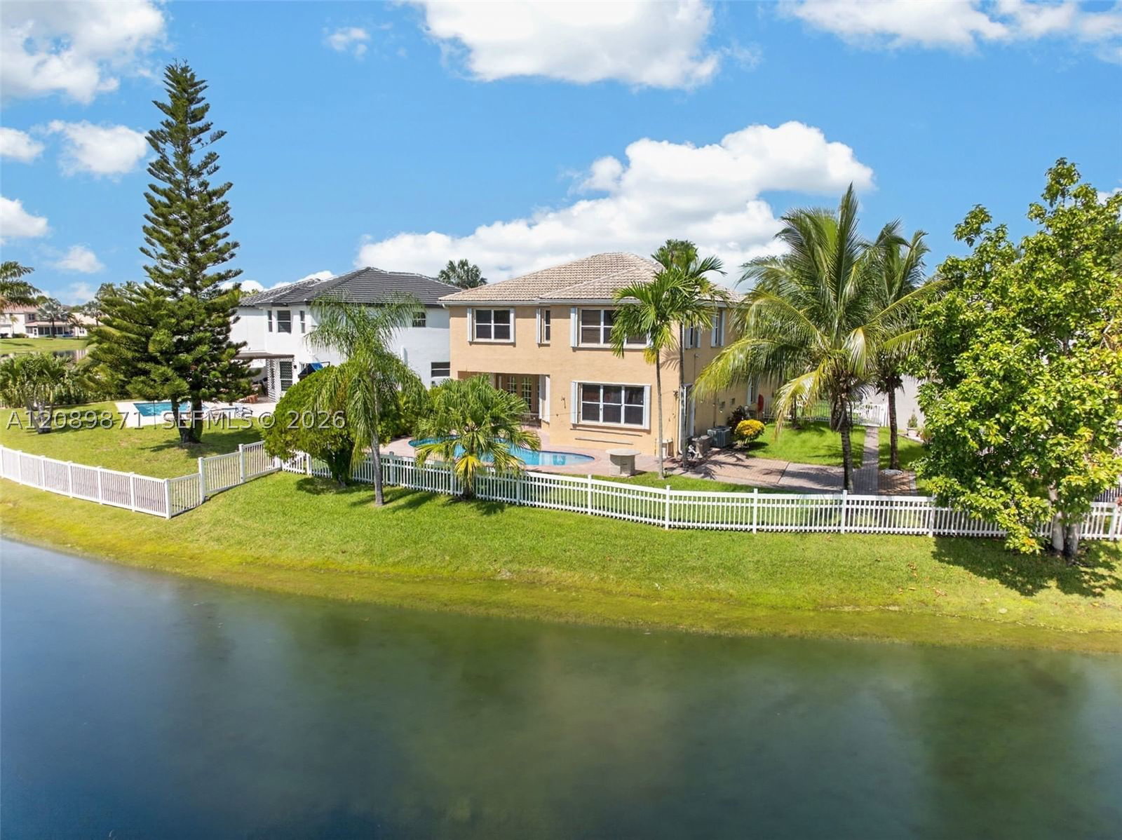 Real estate property located at 3379 173rd Ter, Broward, Silver Lakes Ph 111 Repla, Miramar, FL