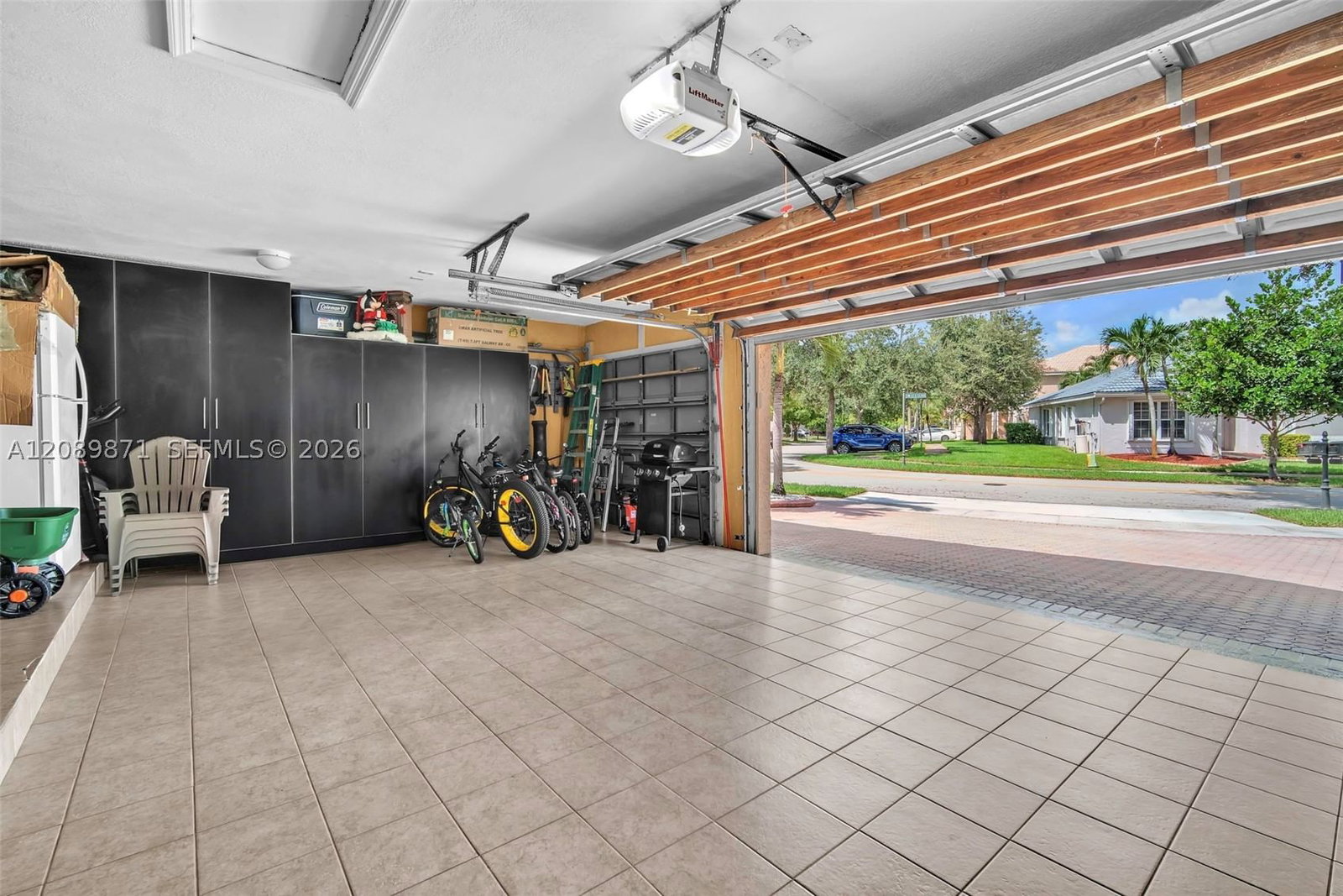 Real estate property located at 3379 173rd Ter, Broward, Silver Lakes Ph 111 Repla, Miramar, FL