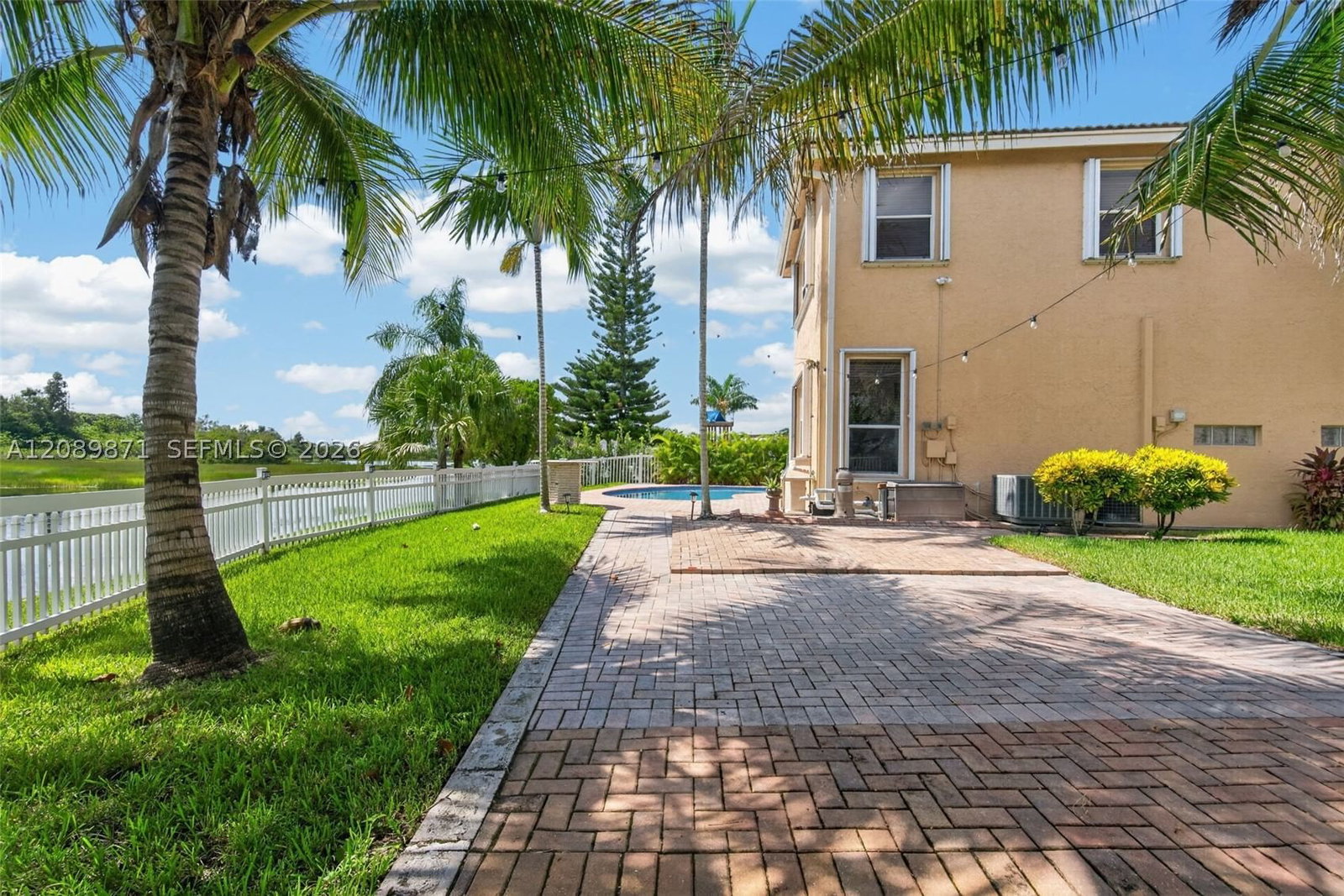 Real estate property located at 3379 173rd Ter, Broward, Silver Lakes Ph 111 Repla, Miramar, FL