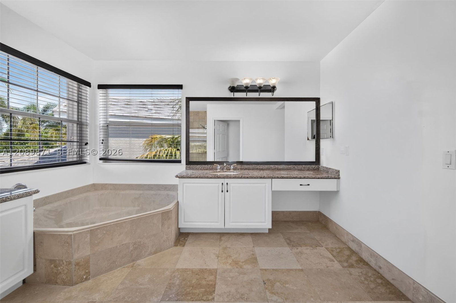 Real estate property located at 3379 173rd Ter, Broward, Silver Lakes Ph 111 Repla, Miramar, FL