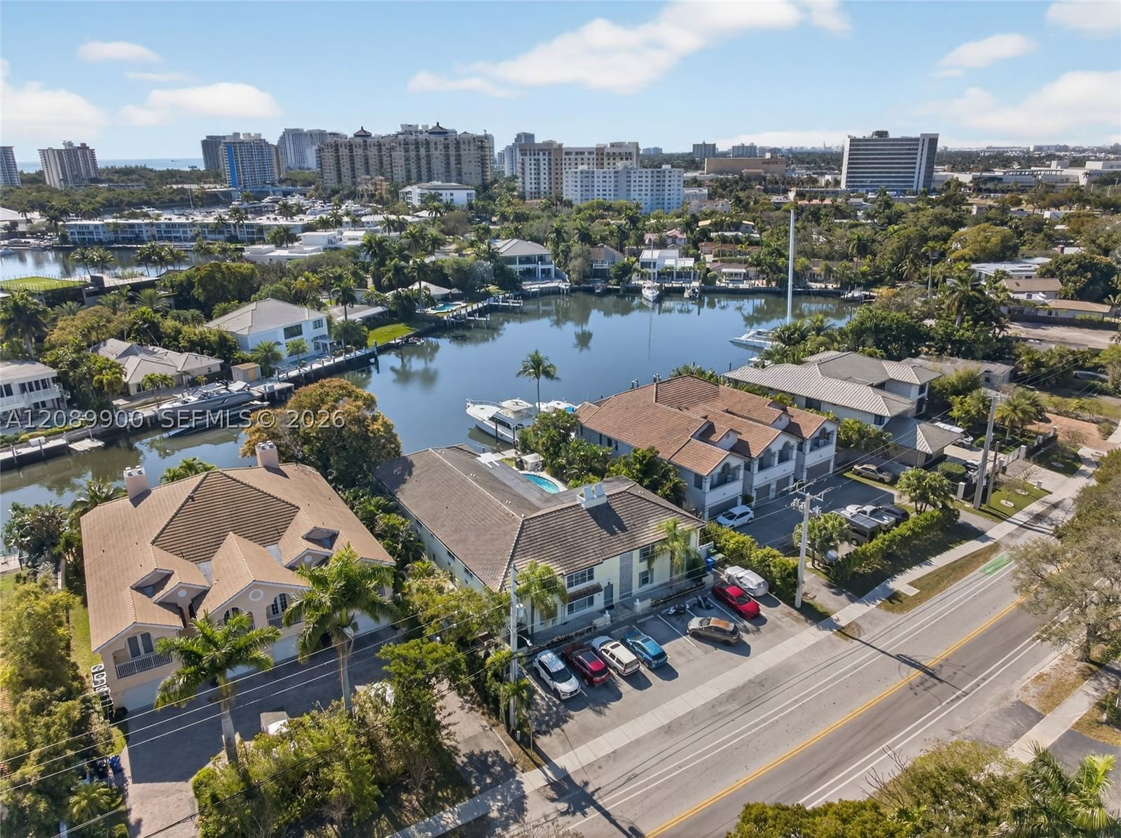 Real estate property located at 1308 Bayview Dr #2B, Broward, Hampton East Condo, Fort Lauderdale, FL