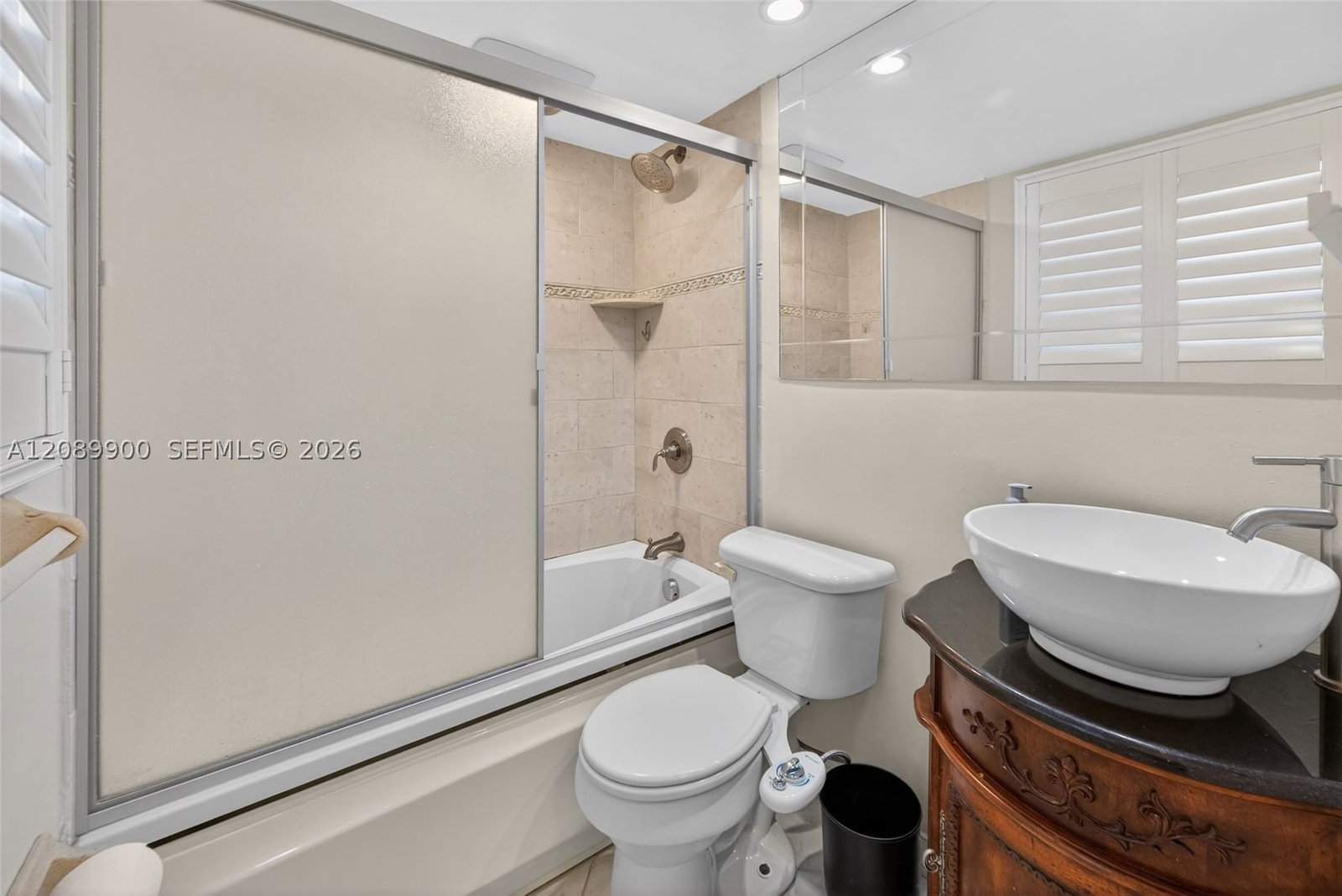 Real estate property located at 1308 Bayview Dr #2B, Broward, Hampton East Condo, Fort Lauderdale, FL