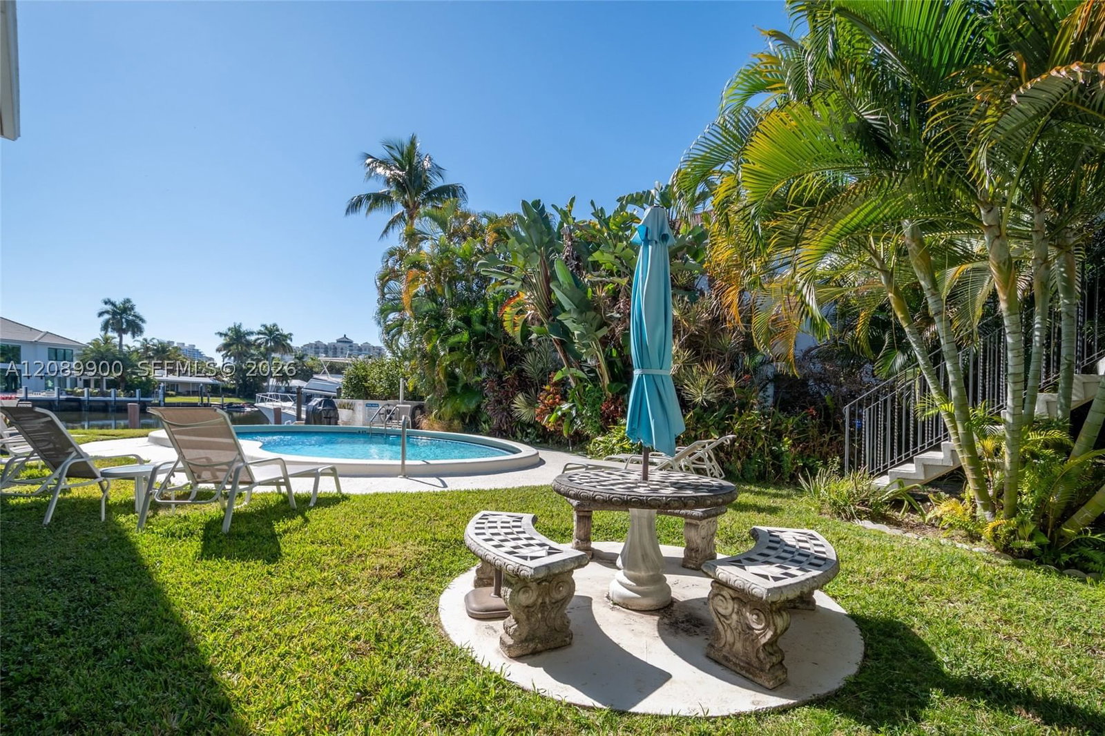 Real estate property located at 1308 Bayview Dr #2B, Broward, Hampton East Condo, Fort Lauderdale, FL