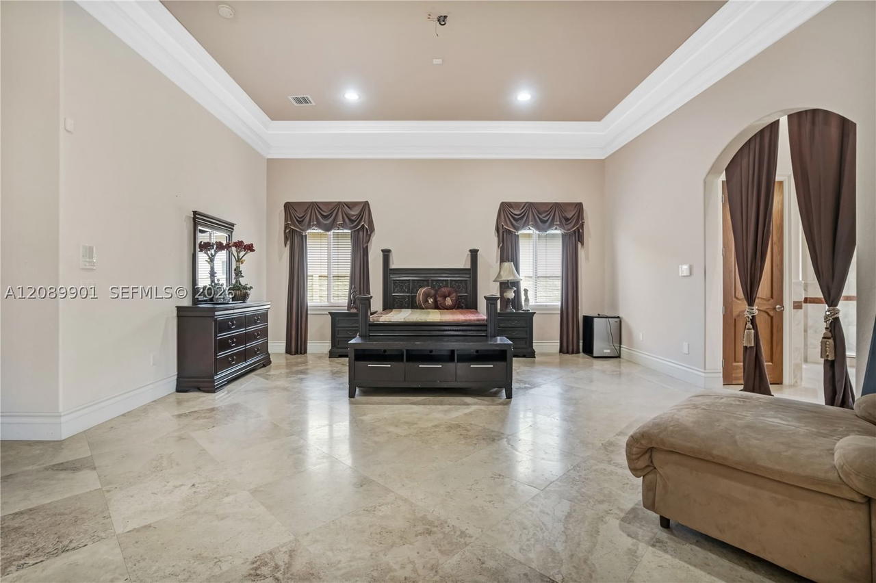 Real estate property located at 4025 128th Ave, Miami-dade, J G Heads Farms Unit A, Miami, FL