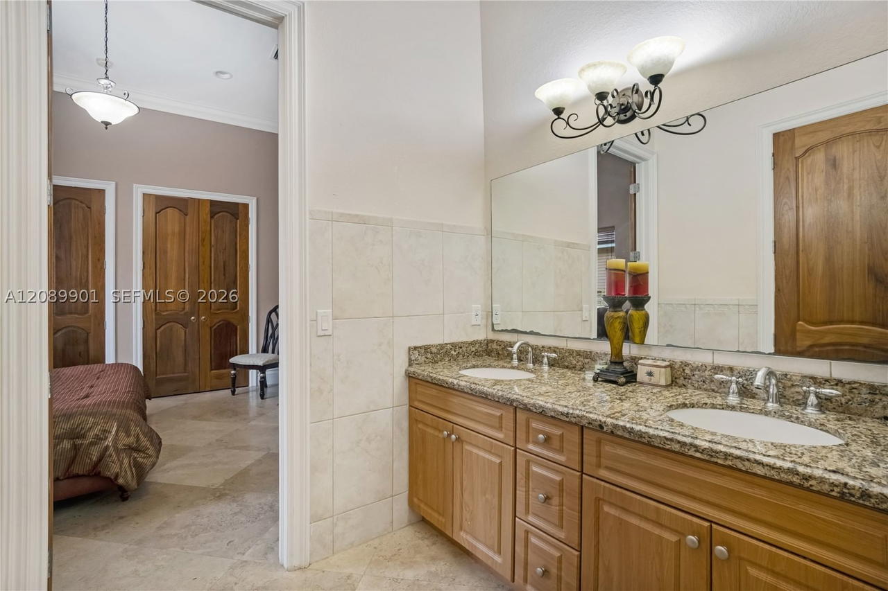 Real estate property located at 4025 128th Ave, Miami-dade, J G Heads Farms Unit A, Miami, FL
