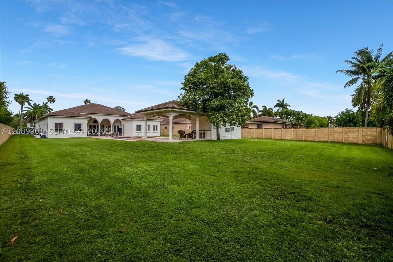 Real estate property located at 4025 128th Ave, Miami-dade, J G Heads Farms Unit A, Miami, FL