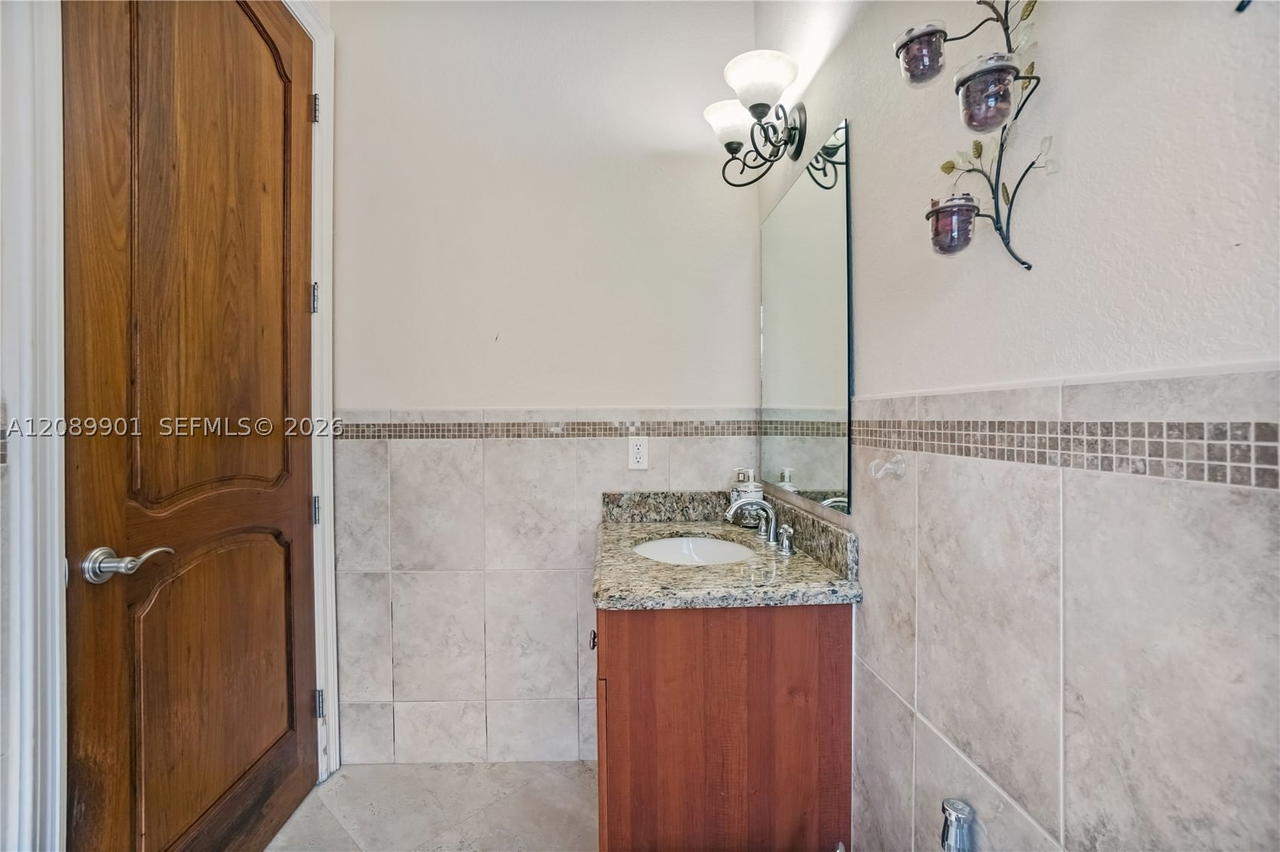 Real estate property located at 4025 128th Ave, Miami-dade, J G Heads Farms Unit A, Miami, FL