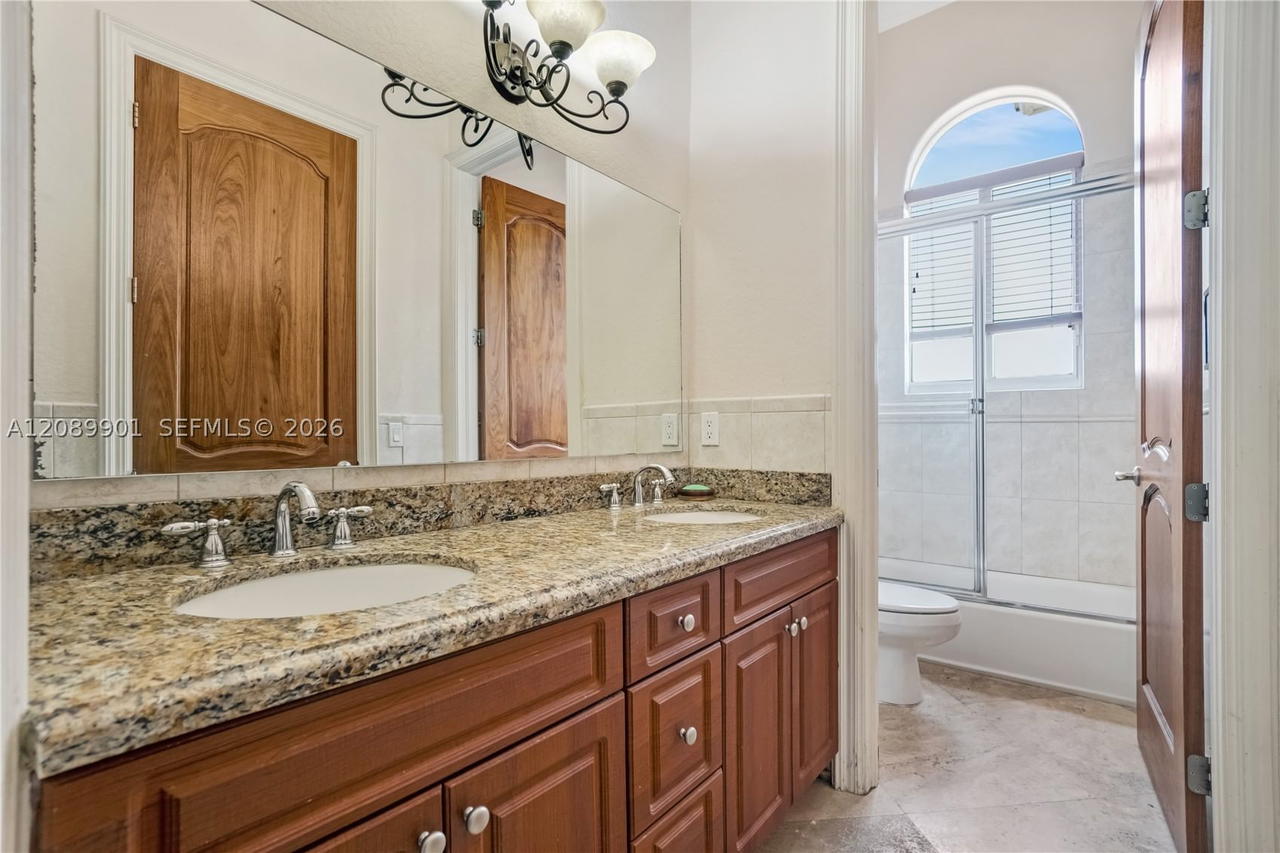 Real estate property located at 4025 128th Ave, Miami-dade, J G Heads Farms Unit A, Miami, FL