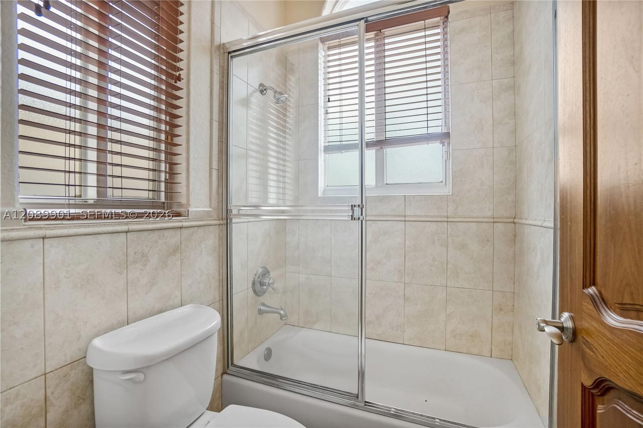 Real estate property located at 4025 128th Ave, Miami-dade, J G Heads Farms Unit A, Miami, FL