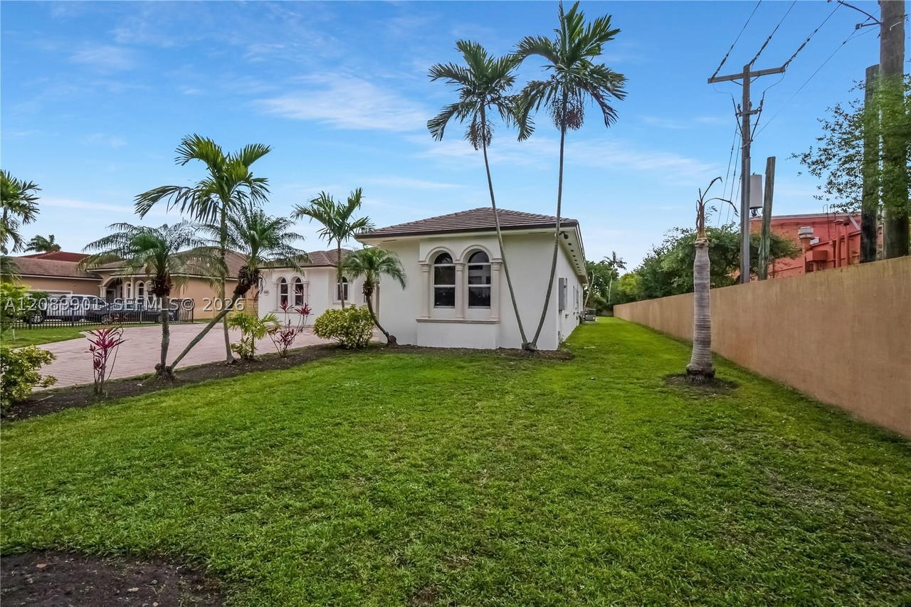 Real estate property located at 4025 128th Ave, Miami-dade, J G Heads Farms Unit A, Miami, FL