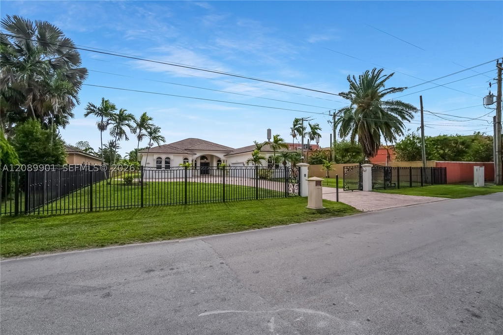 Real estate property located at 4025 128th Ave, Miami-dade, J G Heads Farms Unit A, Miami, FL