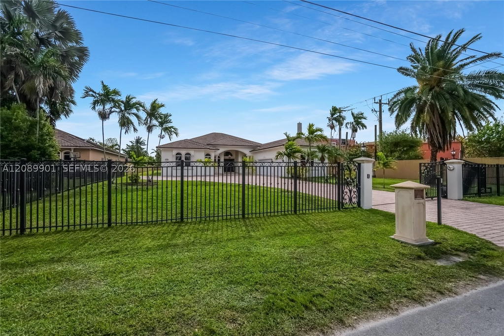 Real estate property located at 4025 128th Ave, Miami-dade, J G Heads Farms Unit A, Miami, FL