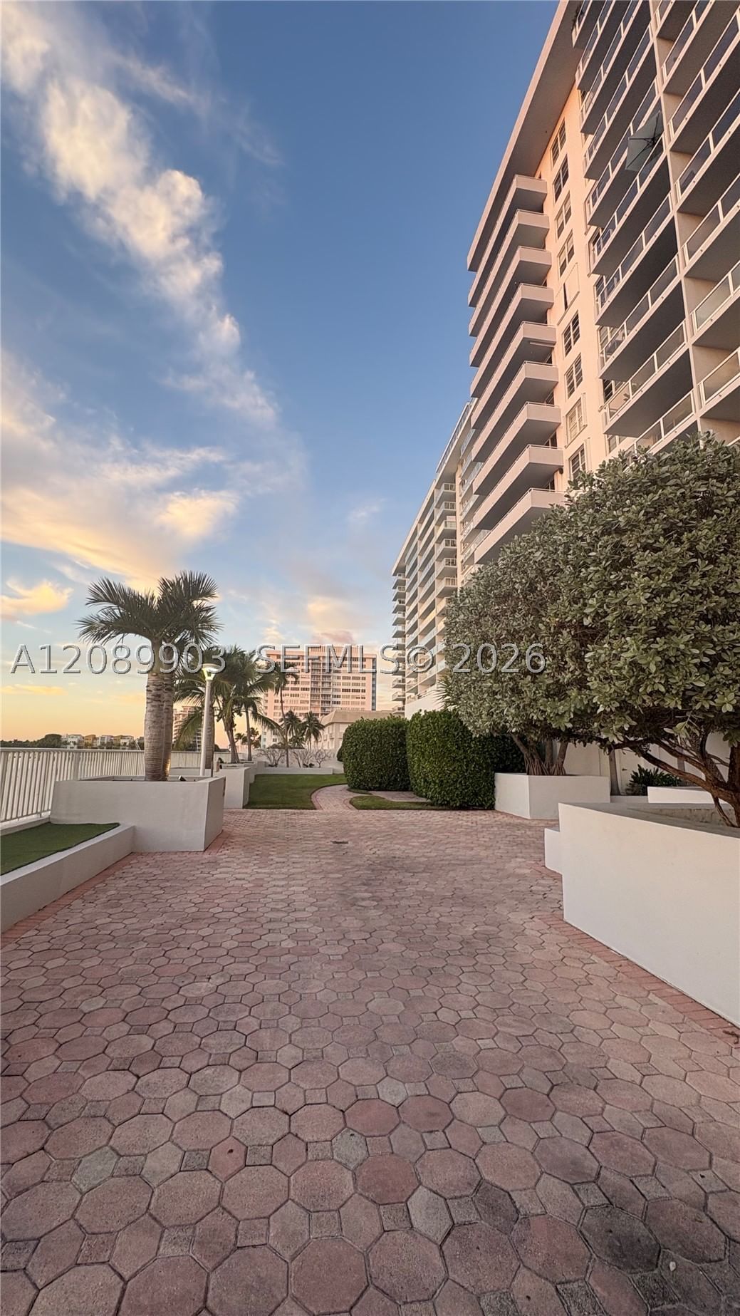 Real estate property located at 5700 Collins Ave #11B, Miami-dade, Seacoast 5700 Condo, Miami Beach, FL