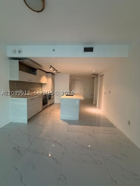Real estate property located at 650 32nd St #4406, Miami-dade, Paraiso Bay Condo, Miami, FL