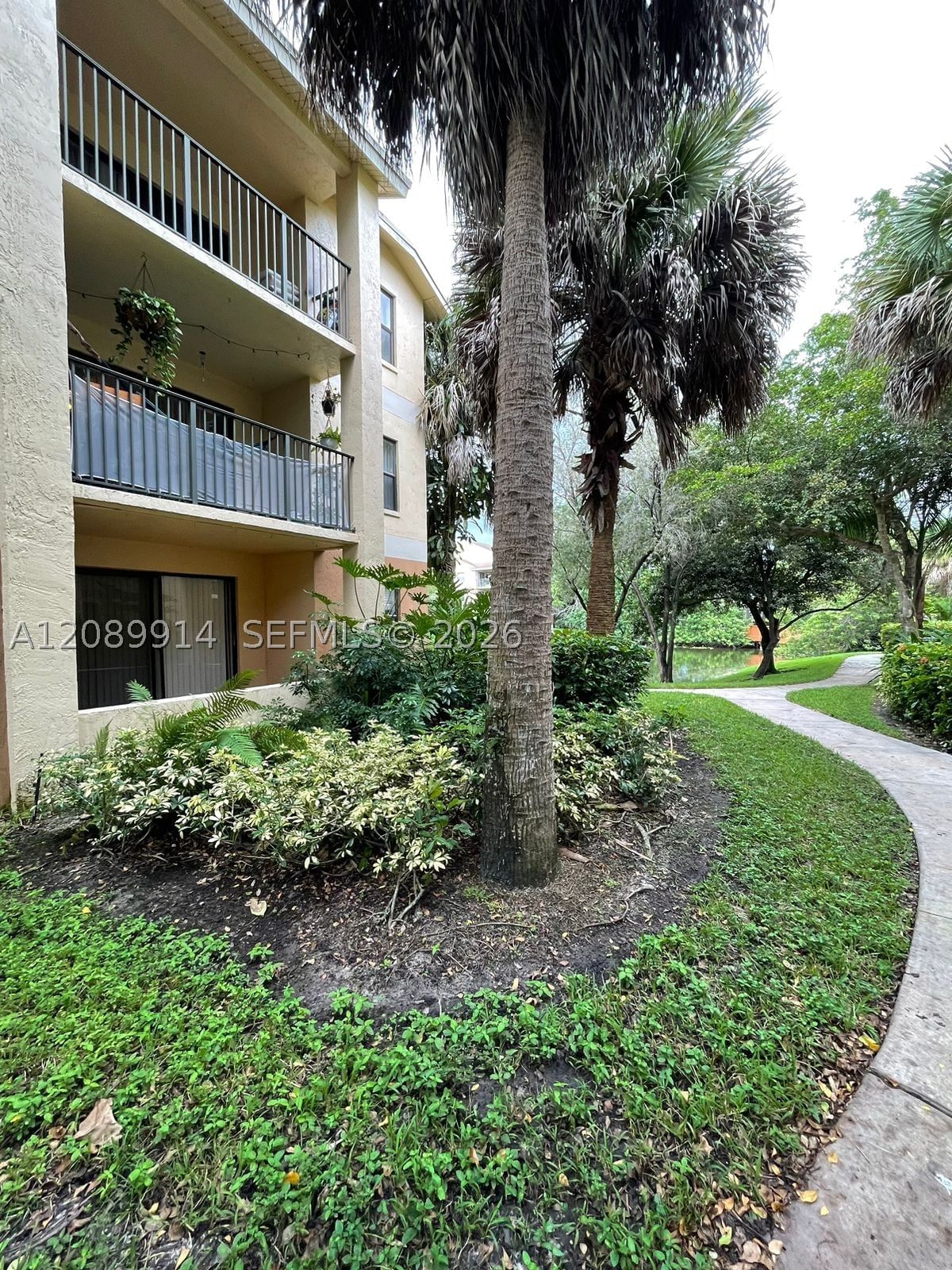 Real estate property located at 9999 Summerbreeze Dr #413, Broward, Summerbreeze Condo, Sunrise, FL