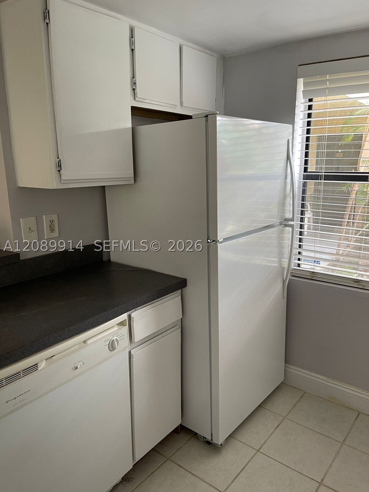 Real estate property located at 9999 Summerbreeze Dr #413, Broward, Summerbreeze Condo, Sunrise, FL