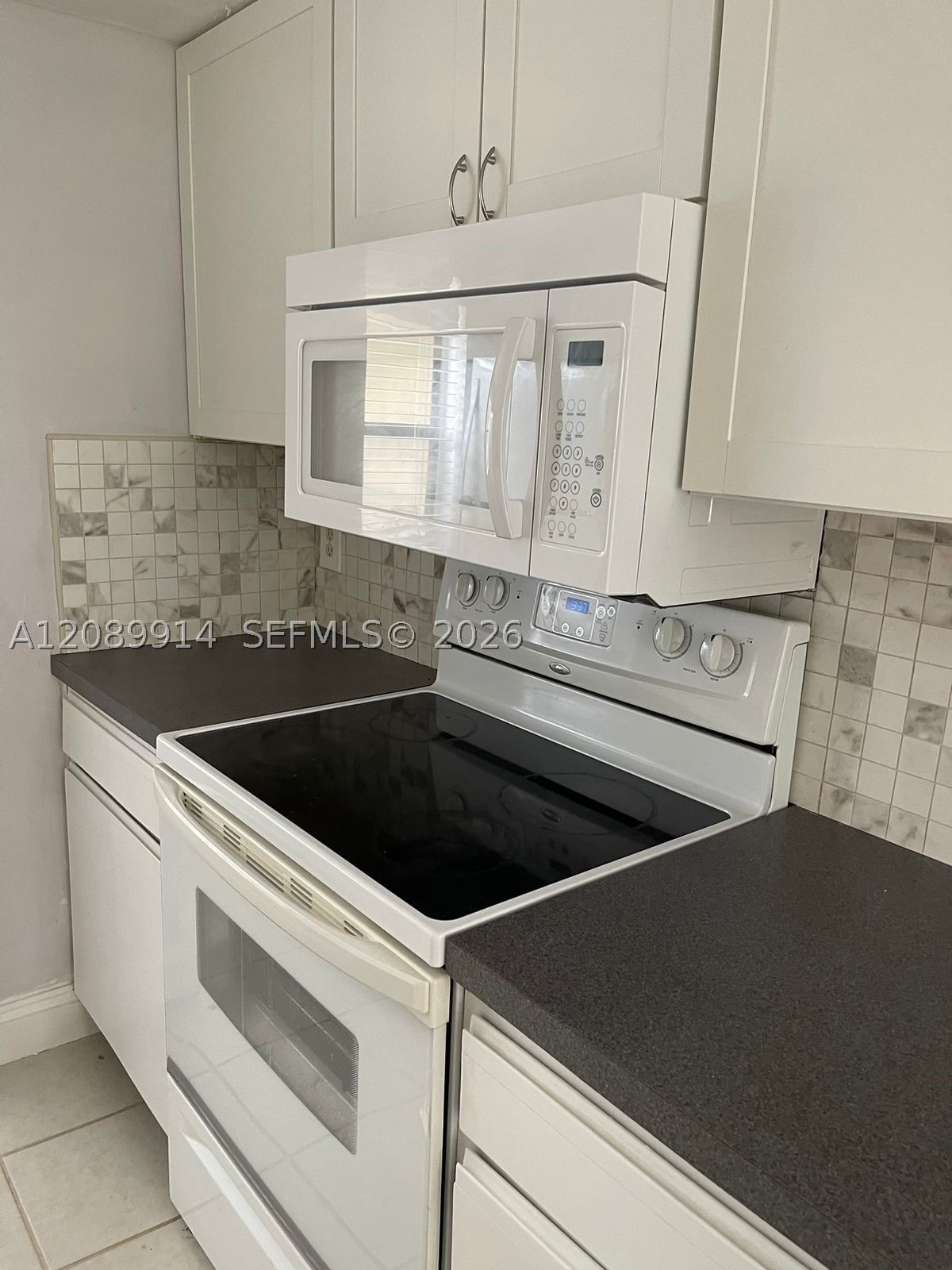 Real estate property located at 9999 Summerbreeze Dr #413, Broward, Summerbreeze Condo, Sunrise, FL