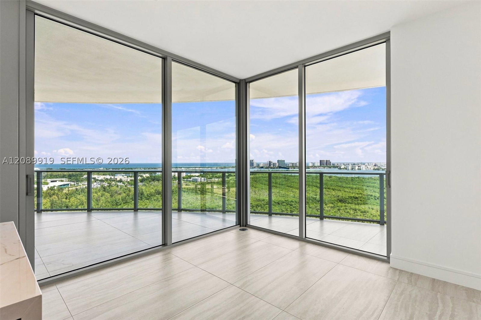 Real estate property located at 2411 Laguna Cir #2301, Miami-dade, One Park Tower, North Miami, FL