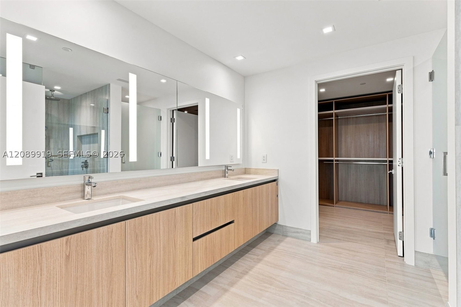 Real estate property located at 2411 Laguna Cir #2301, Miami-dade, One Park Tower, North Miami, FL