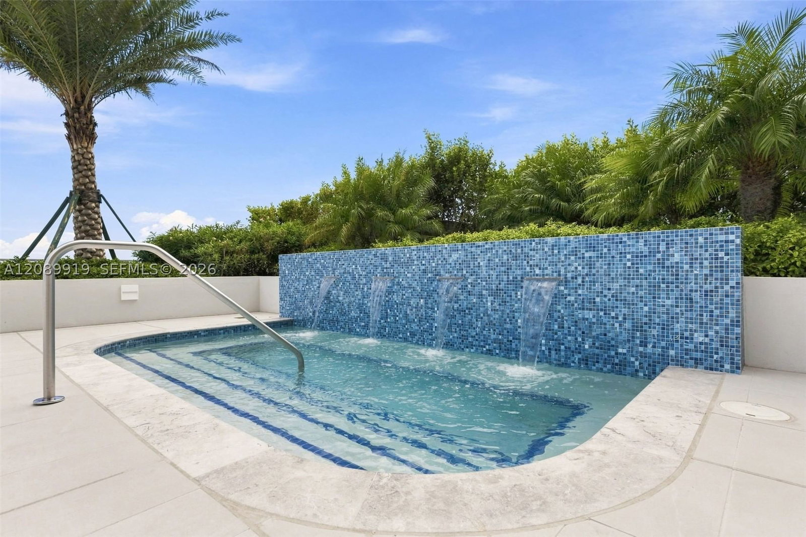 Real estate property located at 2411 Laguna Cir #2301, Miami-dade, One Park Tower, North Miami, FL