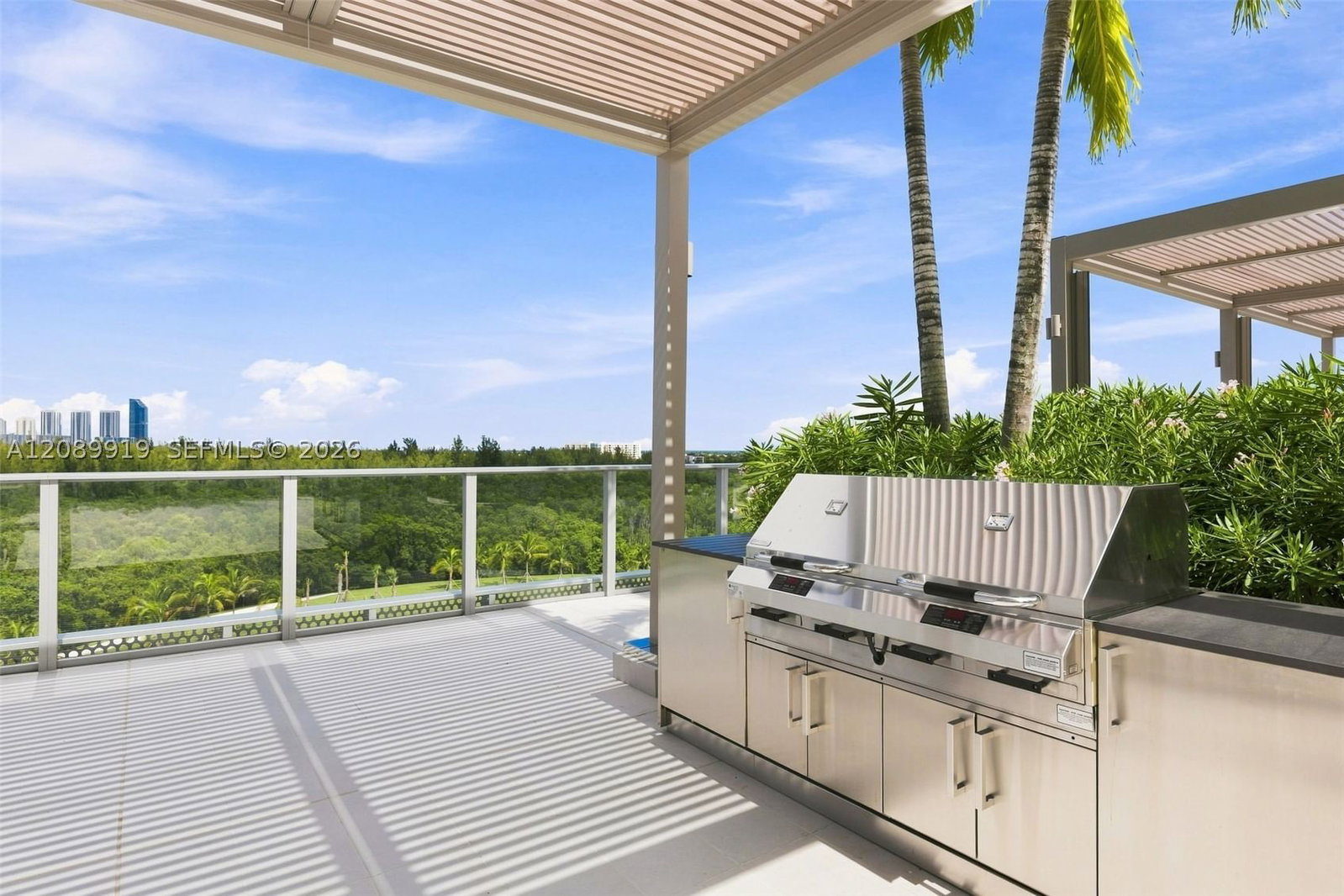 Real estate property located at 2411 Laguna Cir #2301, Miami-dade, One Park Tower, North Miami, FL