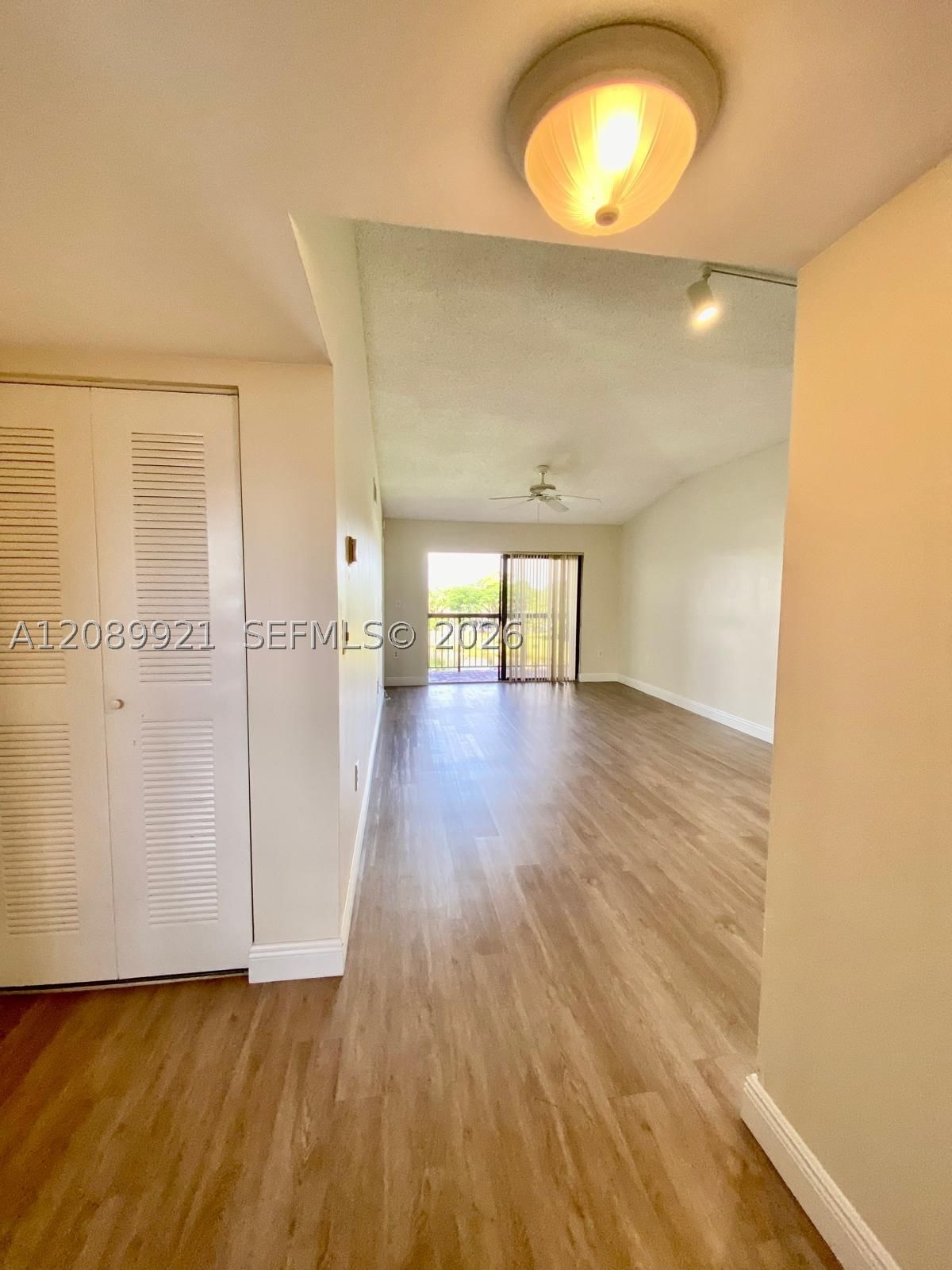 Real estate property located at 9897 Nob Hill Ln #9897, Broward, Villas De Venezia Condo, Sunrise, FL