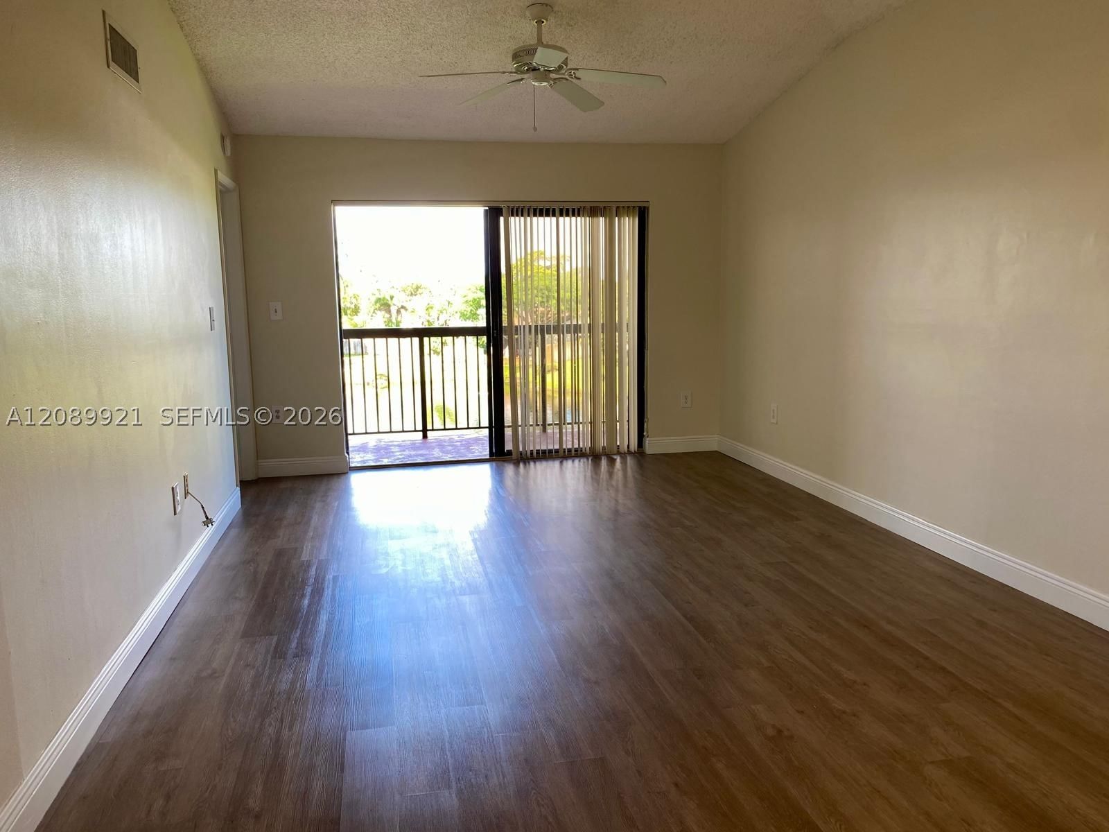 Real estate property located at 9897 Nob Hill Ln #9897, Broward, Villas De Venezia Condo, Sunrise, FL