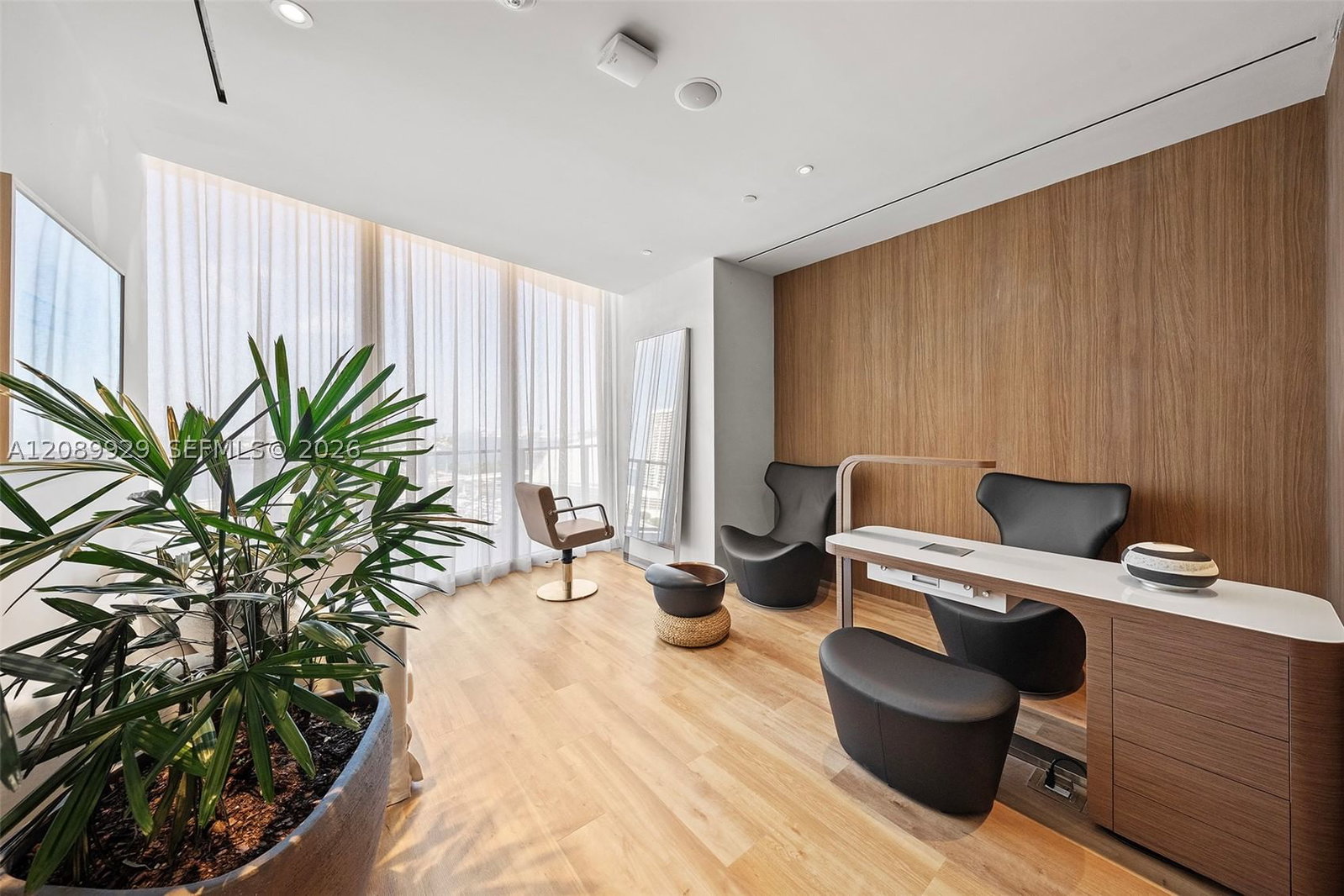 Real estate property located at 1400 Biscayne Blvd #609, Miami-dade, Casa Bella, Miami, FL