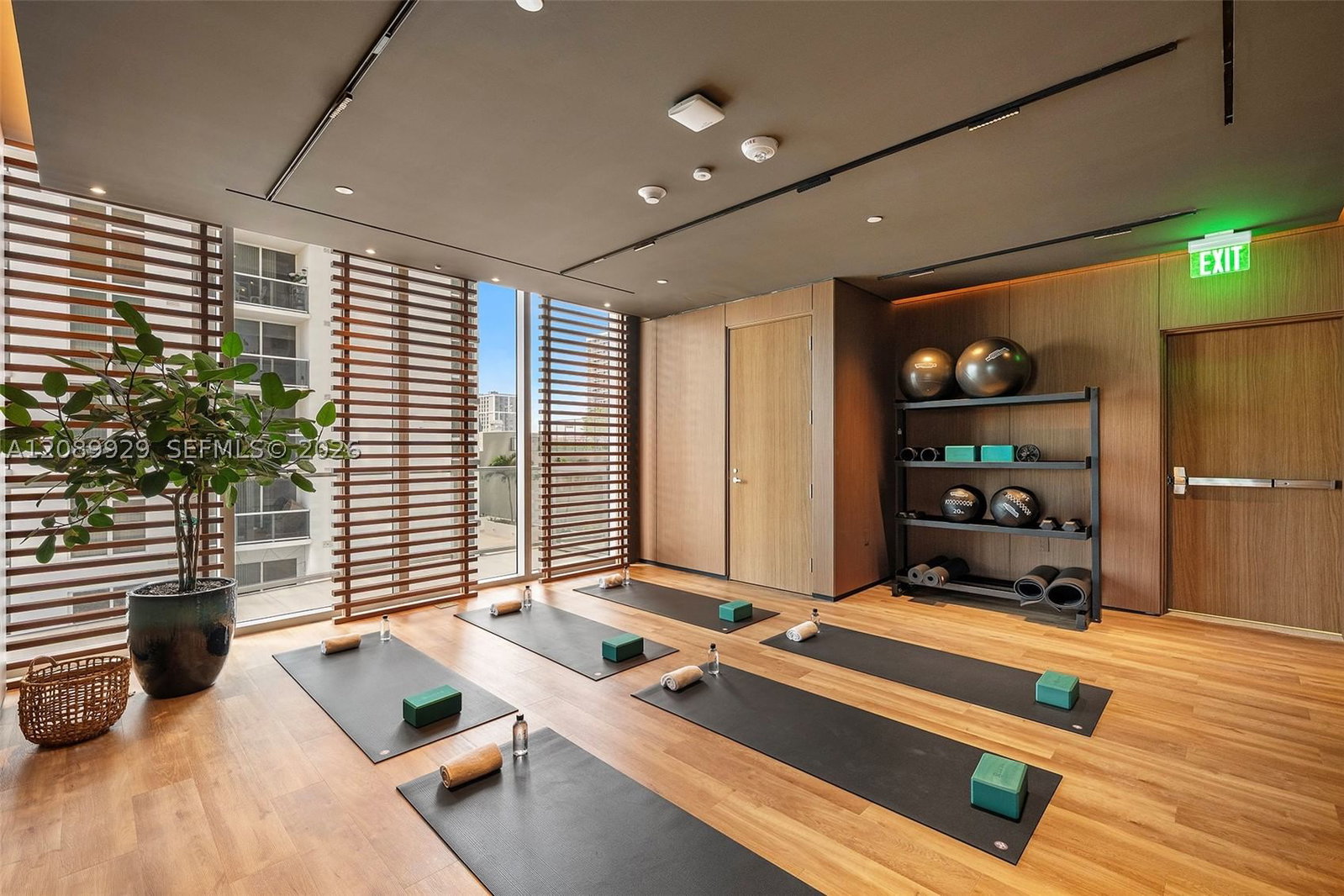 Real estate property located at 1400 Biscayne Blvd #609, Miami-dade, Casa Bella, Miami, FL