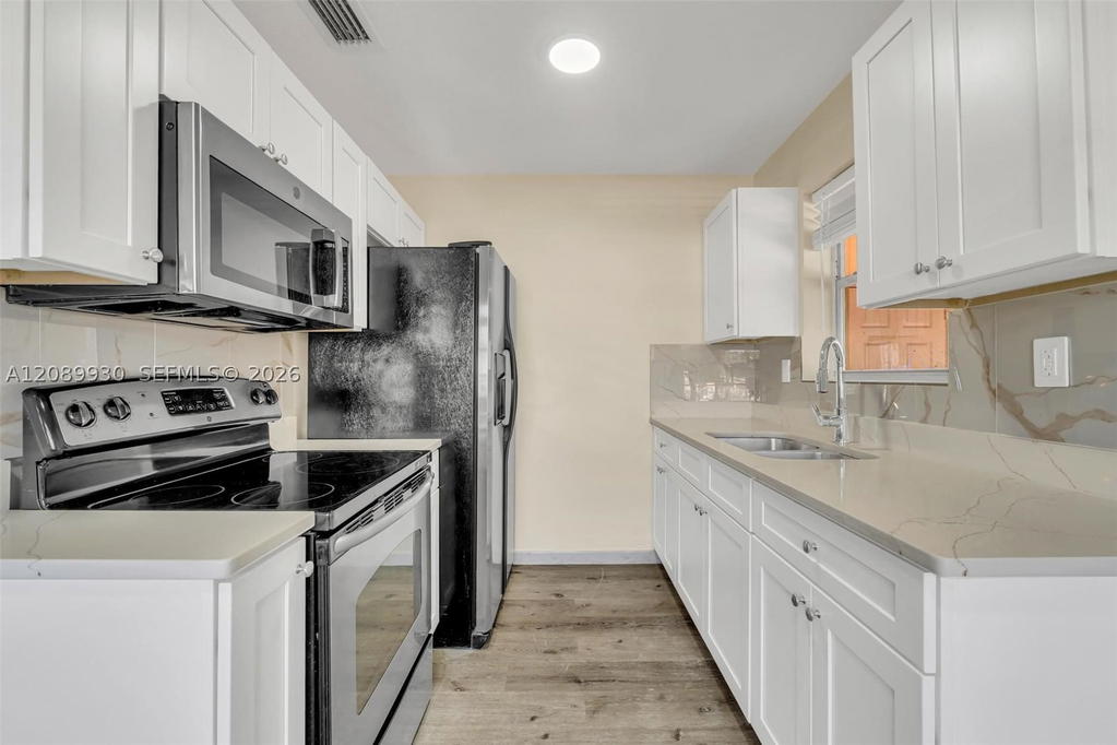 Real estate property located at 20060 14th Ct, Miami-dade, Honeyhill Ests Sec 2 1st, Miami Gardens, FL