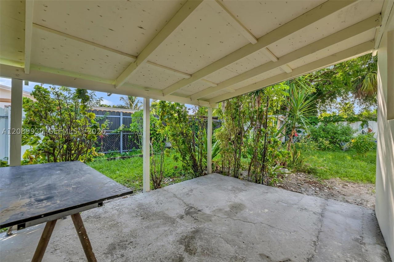 Real estate property located at 20060 14th Ct, Miami-dade, Honeyhill Ests Sec 2 1st, Miami Gardens, FL