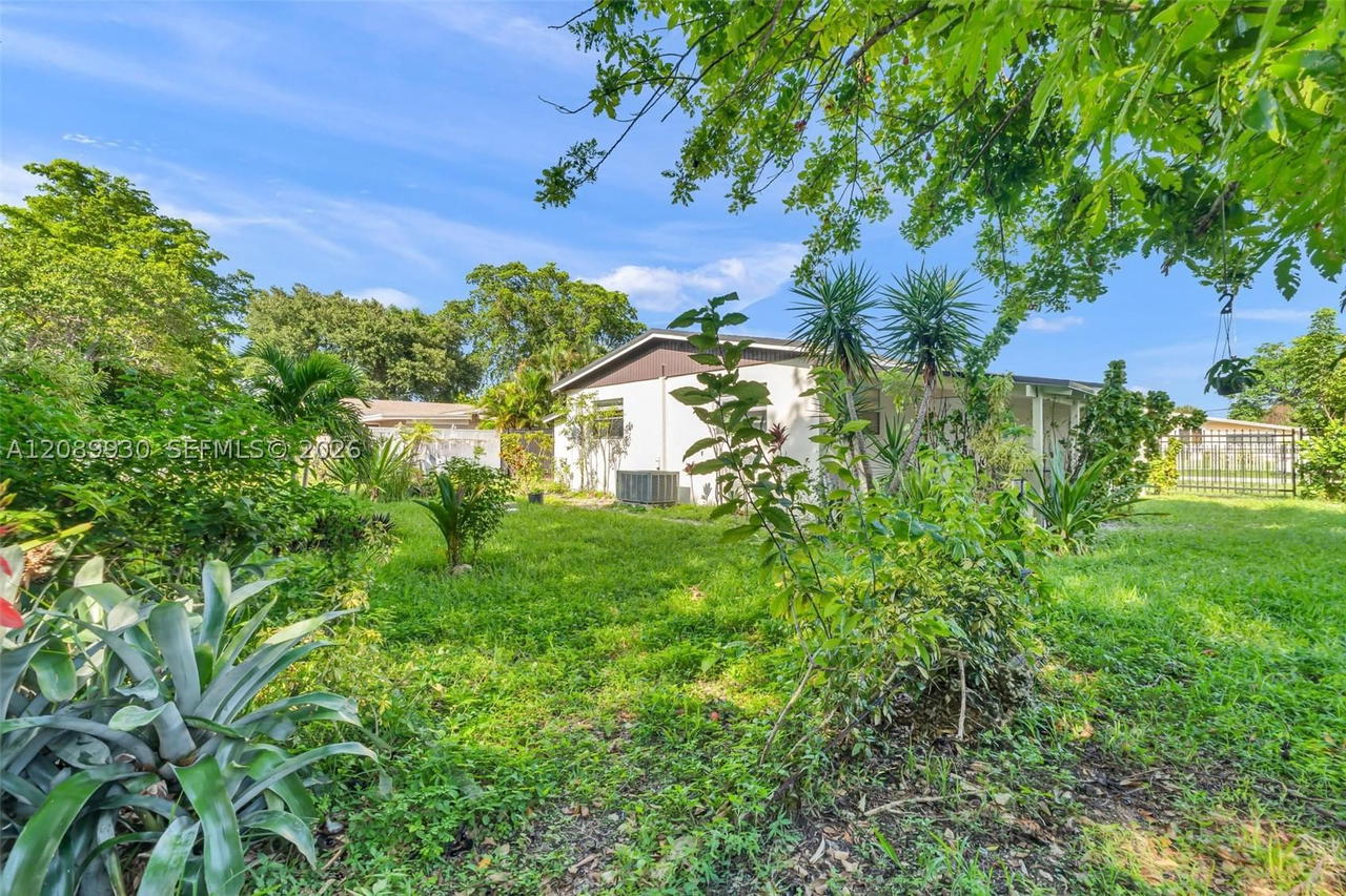 Real estate property located at 20060 14th Ct, Miami-dade, Honeyhill Ests Sec 2 1st, Miami Gardens, FL