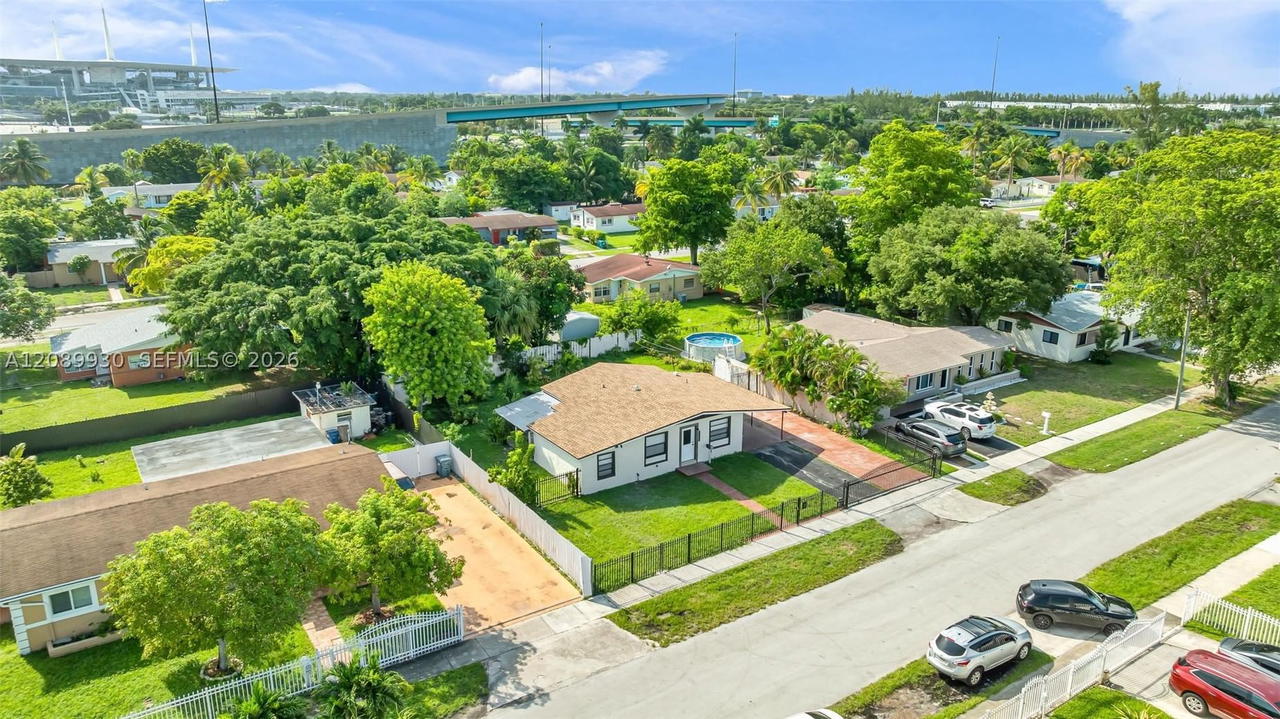 Real estate property located at 20060 14th Ct, Miami-dade, Honeyhill Ests Sec 2 1st, Miami Gardens, FL
