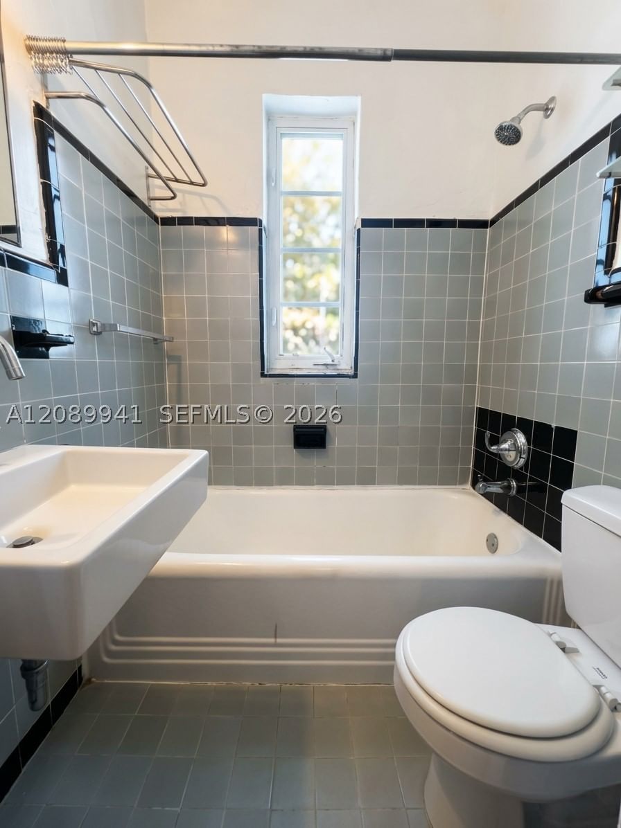 Real estate property located at 741 15th St #12, Miami-dade, Santana Condo, Miami Beach, FL
