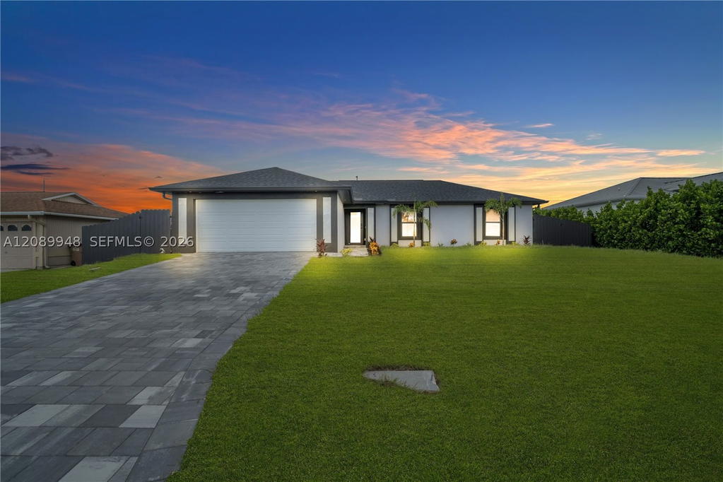 Real estate property located at 2124 ne 16th pl, Lee, Cape Coral Unit 33, Cape Coral, FL