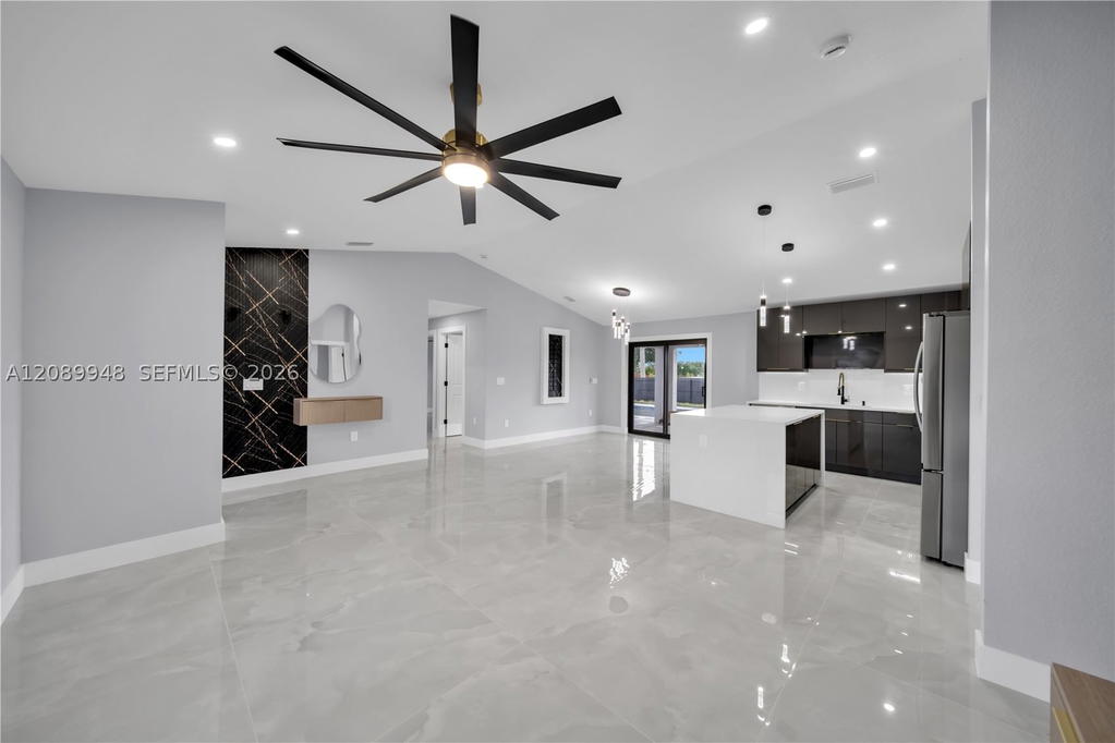 Real estate property located at 2124 ne 16th pl, Lee, Cape Coral Unit 33, Cape Coral, FL