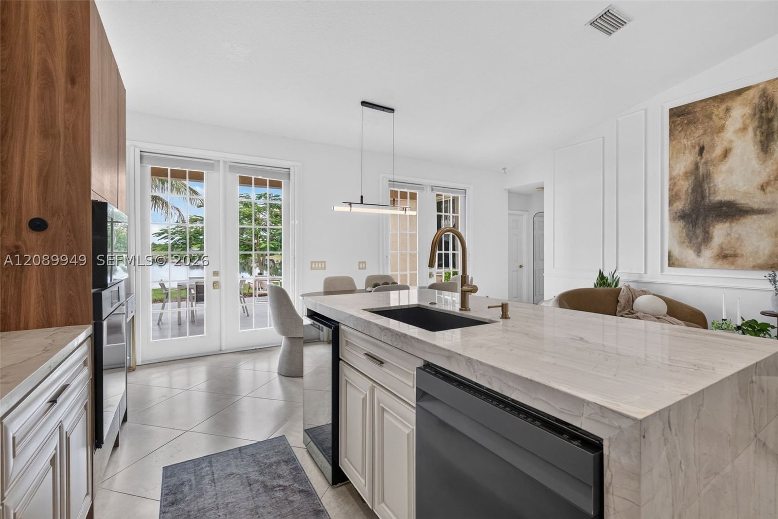 Real estate property located at 820 Falling Water Rd, Broward, Sector 4 North, Weston, FL