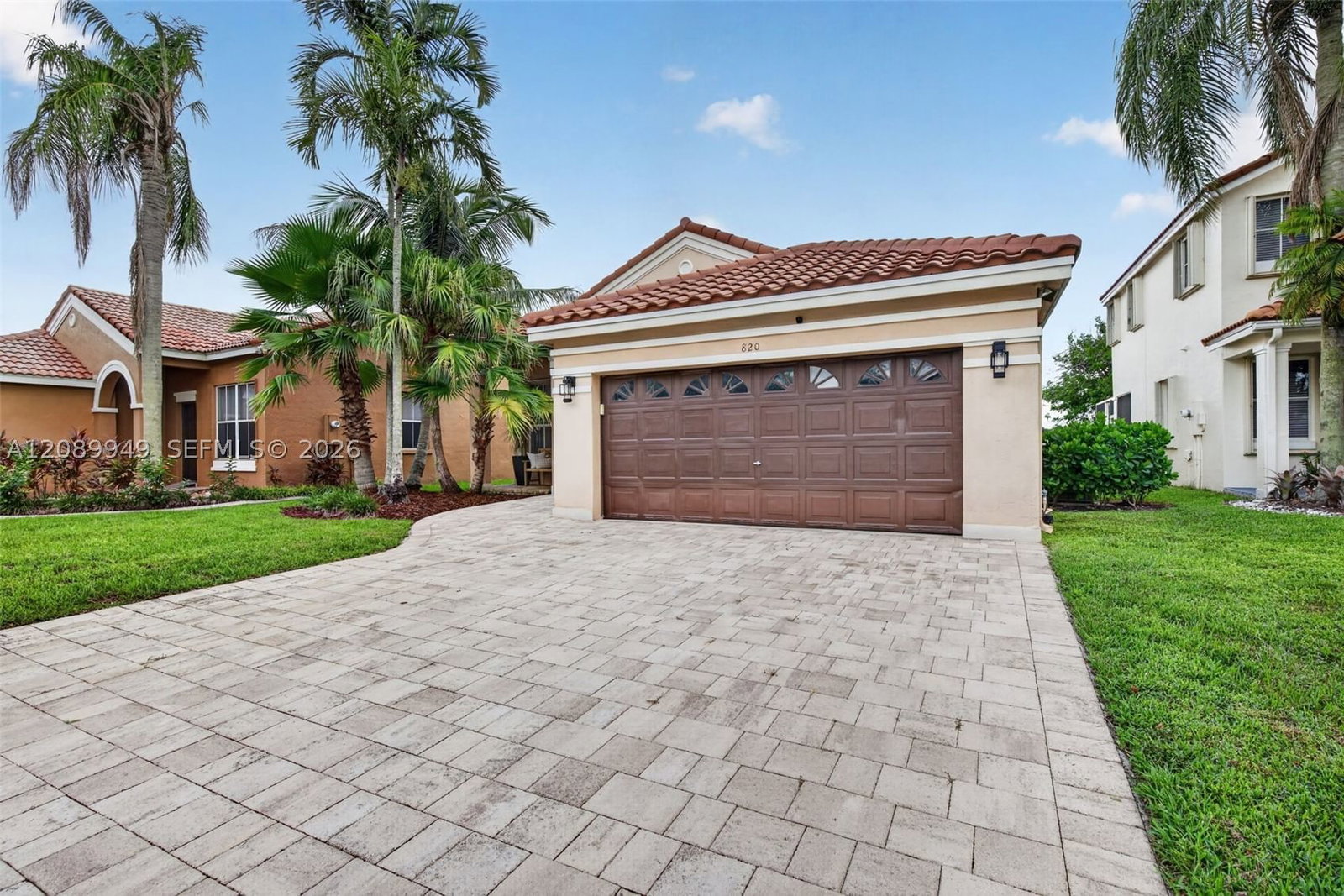 Real estate property located at 820 Falling Water Rd, Broward, Sector 4 North, Weston, FL