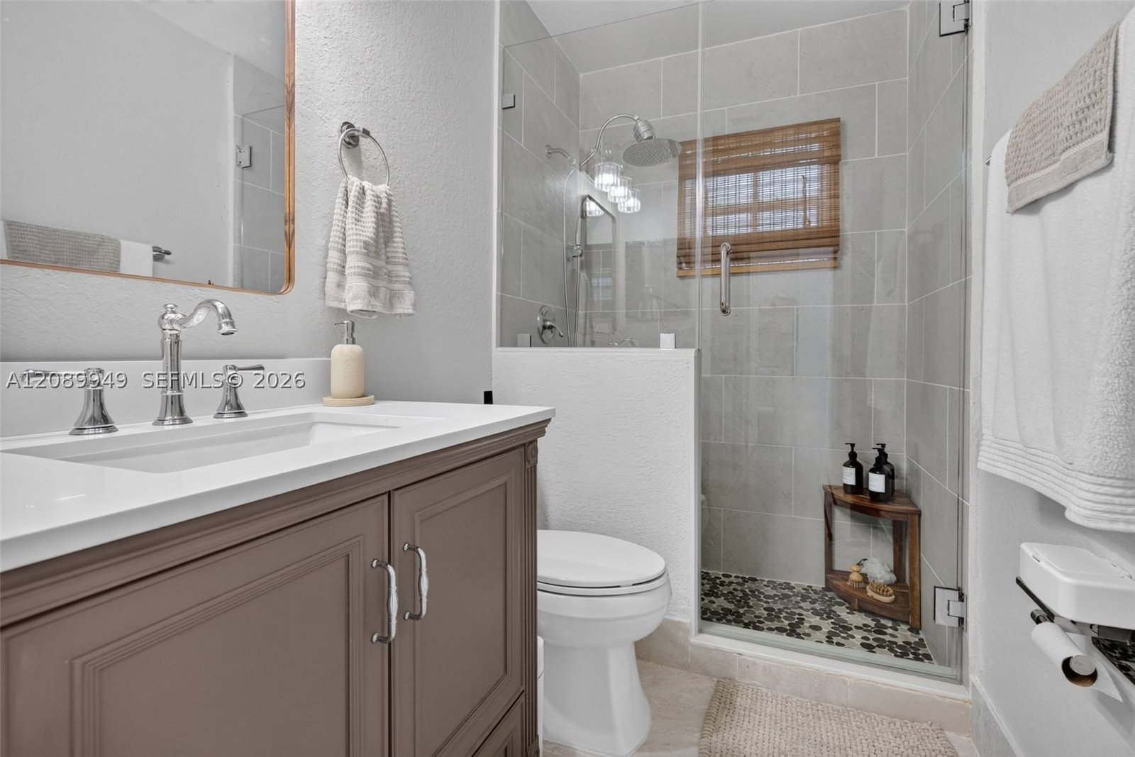 Real estate property located at 820 Falling Water Rd, Broward, Sector 4 North, Weston, FL