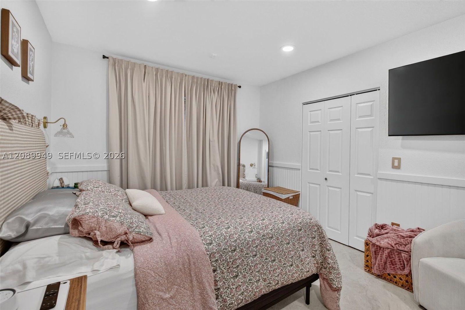 Real estate property located at 820 Falling Water Rd, Broward, Sector 4 North, Weston, FL