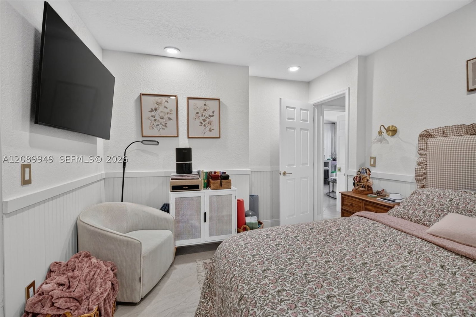 Real estate property located at 820 Falling Water Rd, Broward, Sector 4 North, Weston, FL