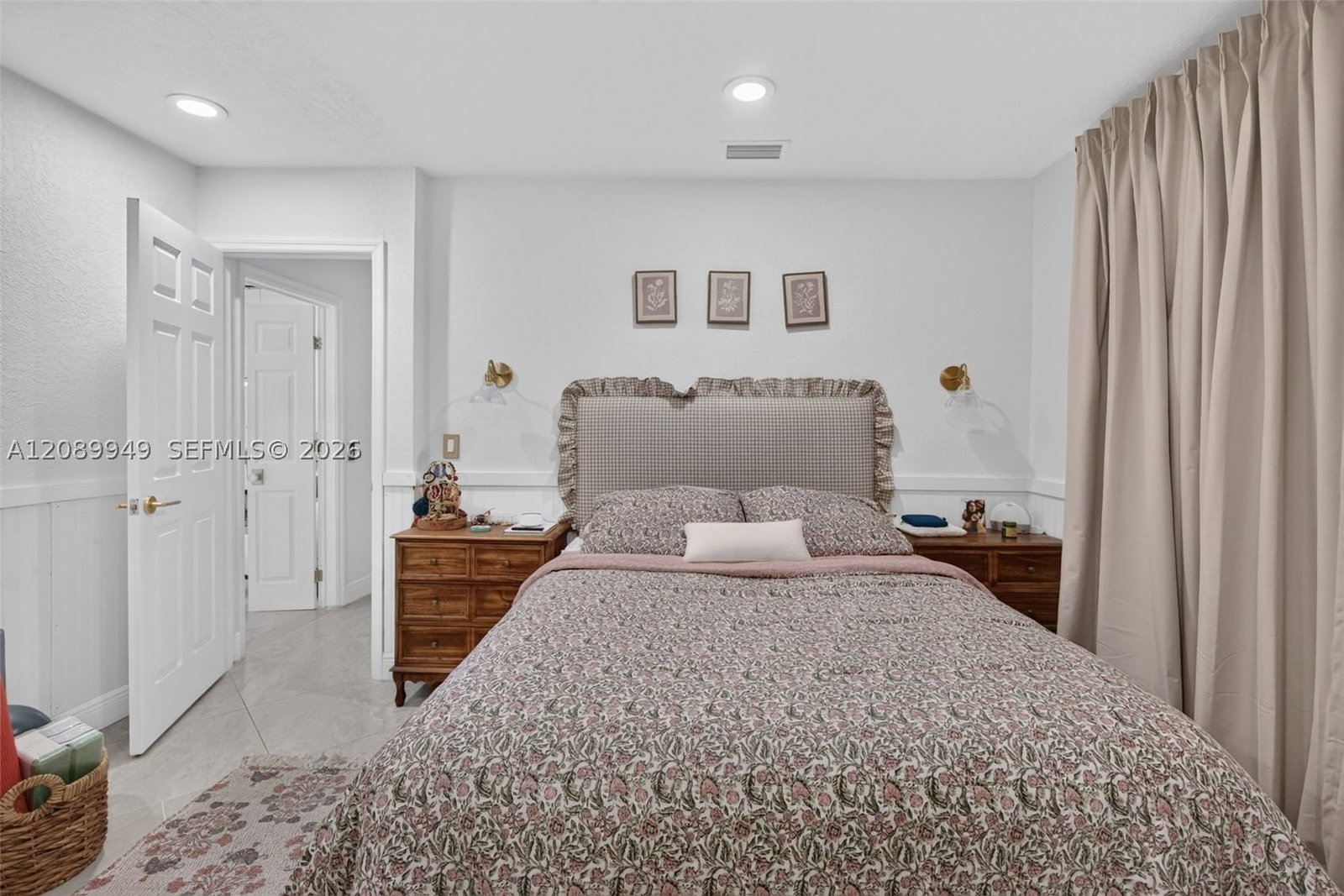 Real estate property located at 820 Falling Water Rd, Broward, Sector 4 North, Weston, FL