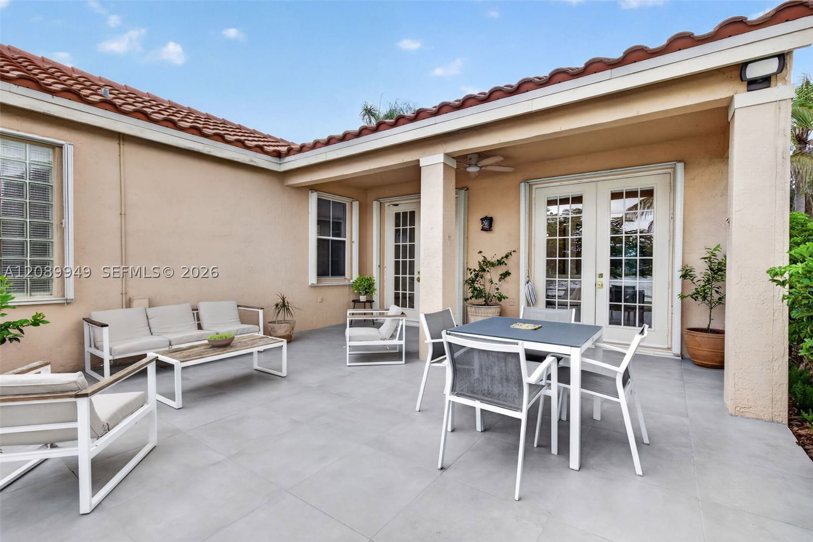 Real estate property located at 820 Falling Water Rd, Broward, Sector 4 North, Weston, FL